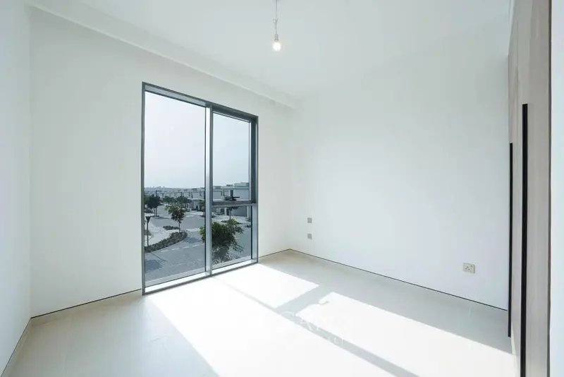 4-br-brand-new-vacant.webp