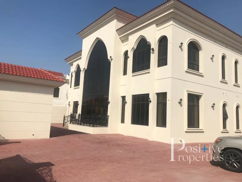 beautiful-villa-with-driver-maid-rooms.webp