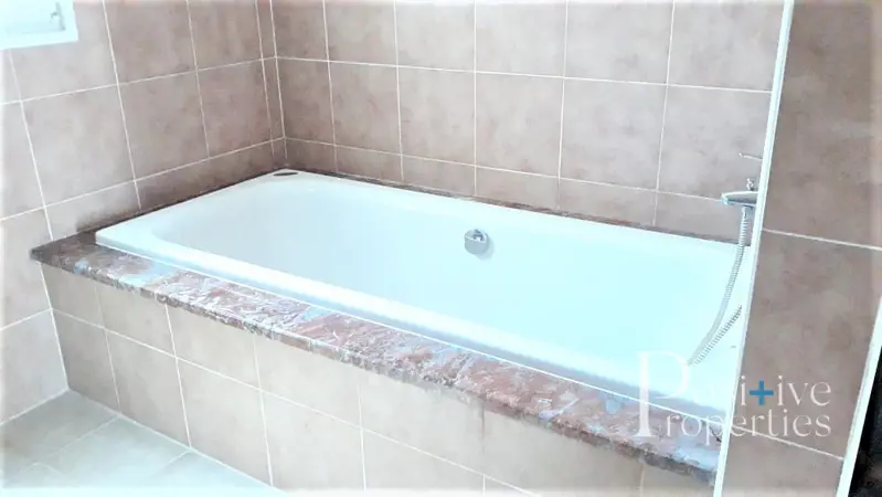 best-price-offerfully-fitted-kitchenlarge-garden.webp