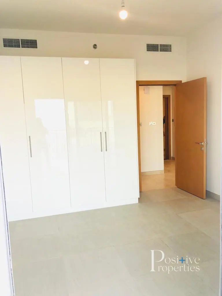 brand-newmodern-styleready-to-move-in.webp