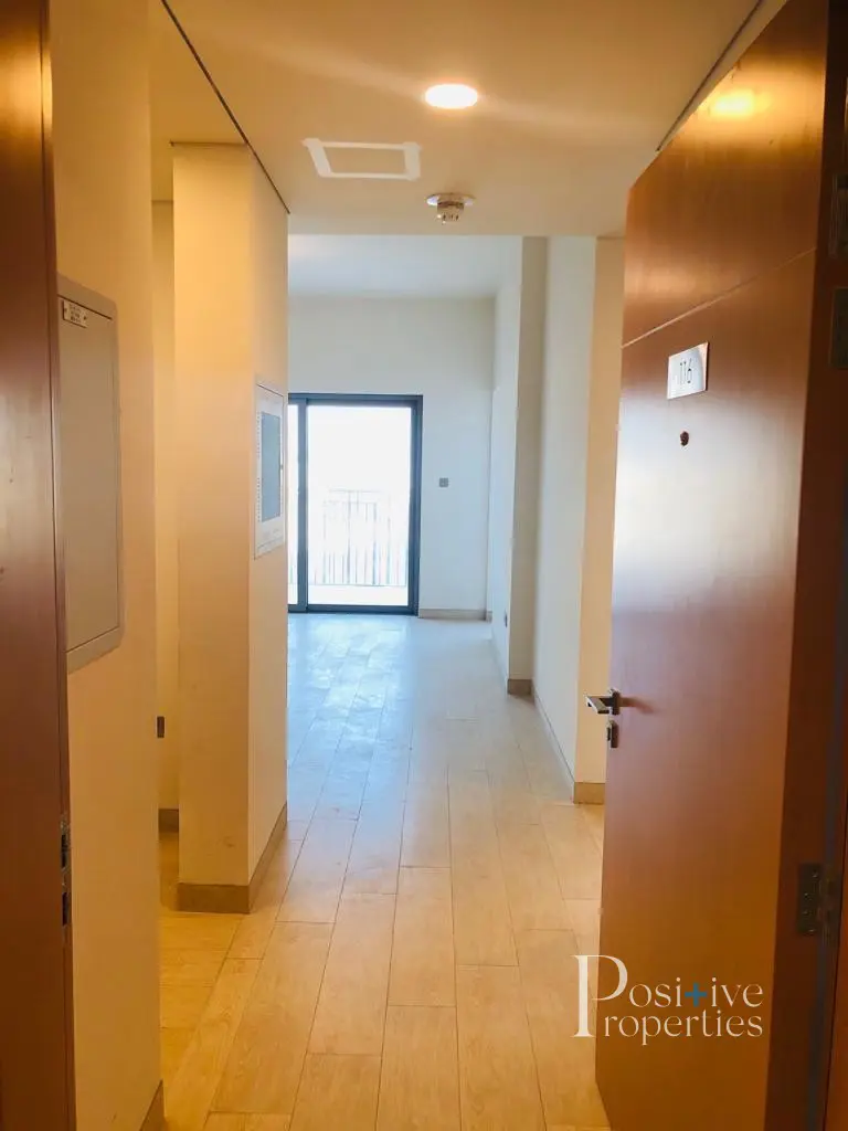 brand-newmodern-styleready-to-move-in.webp