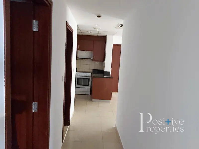 distress-deal-2-bedroom-large-space-living.webp