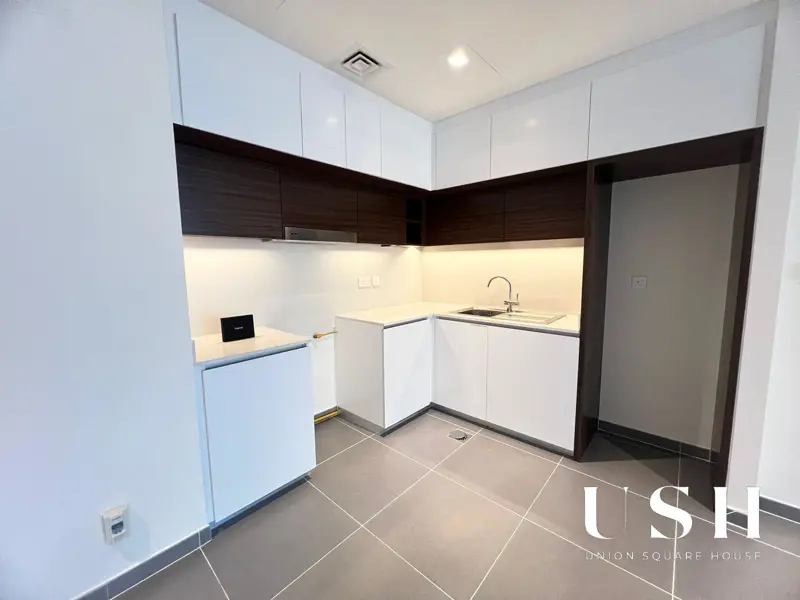 exclusive-brand-new-1br-full-creek-view-1.webp