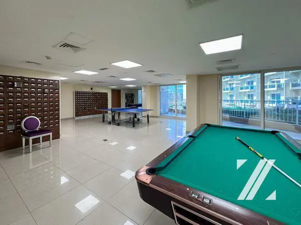 exclusive-ready-to-move-in-bright-studio.webp