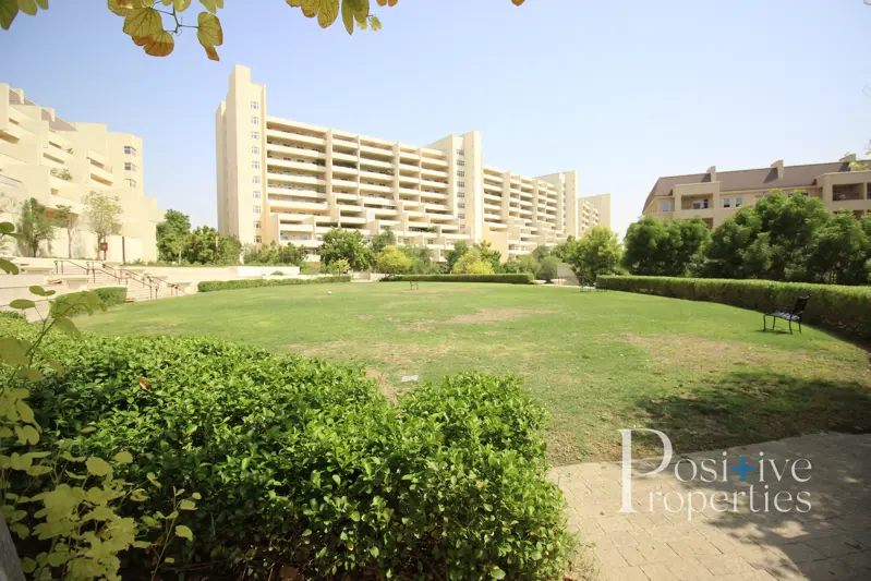 garden-view-well-maintained-bright.webp