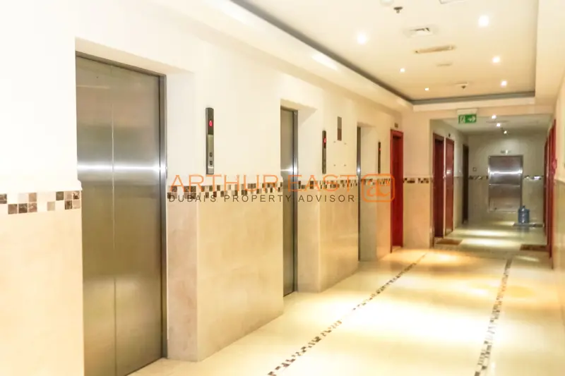 lake-view-1-bedroom-unit-lakeside-tower.webp