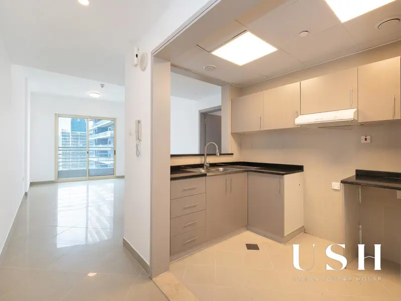 lake-view-1-month-free-high-floor-upgraded.webp