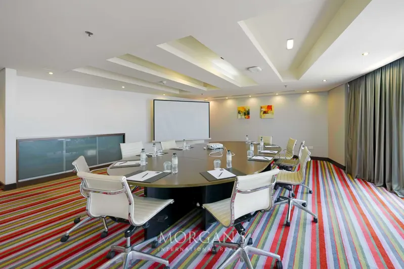 modern-luxury-office-fully-fitted-space.webp