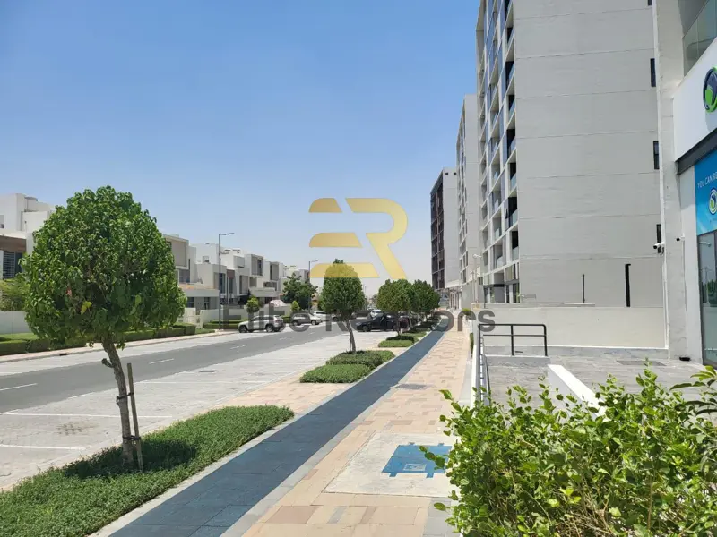 pool-view-spacious-1br-bright-unit.webp