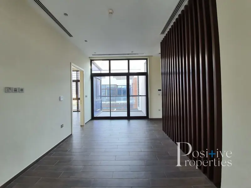 private-pool-modern-style-4-bed-maid-ready.webp