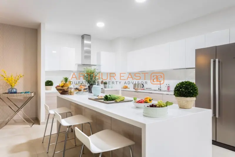 re-sale-on-the-plaza-handover-dec-2018.webp