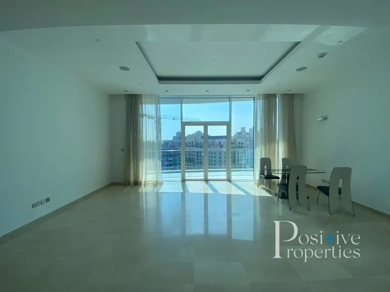 skyline-view-vacant-now-priced-to-rent.webp