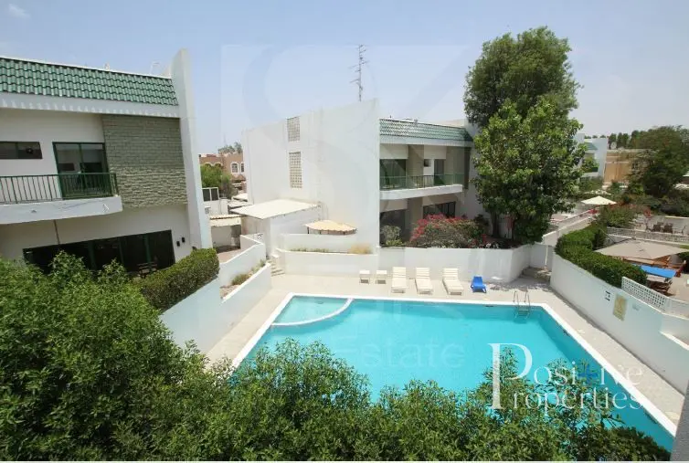 spacious-4-bed-maid-shared-pool-one-month-free.webp