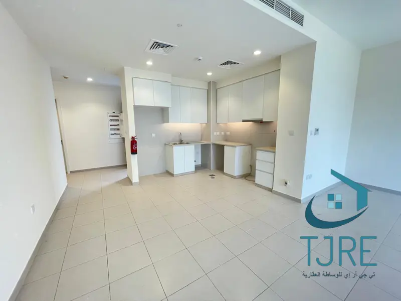 spacious-ground-floor-chiller-free-ready-to-move-1.webp