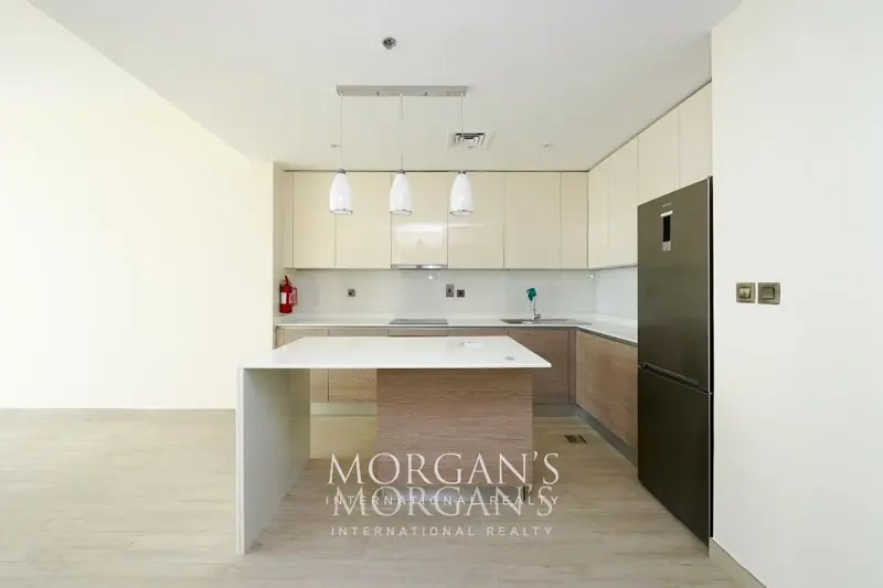 spacious-layout-1-br-unit-top-tier-amenities.webp