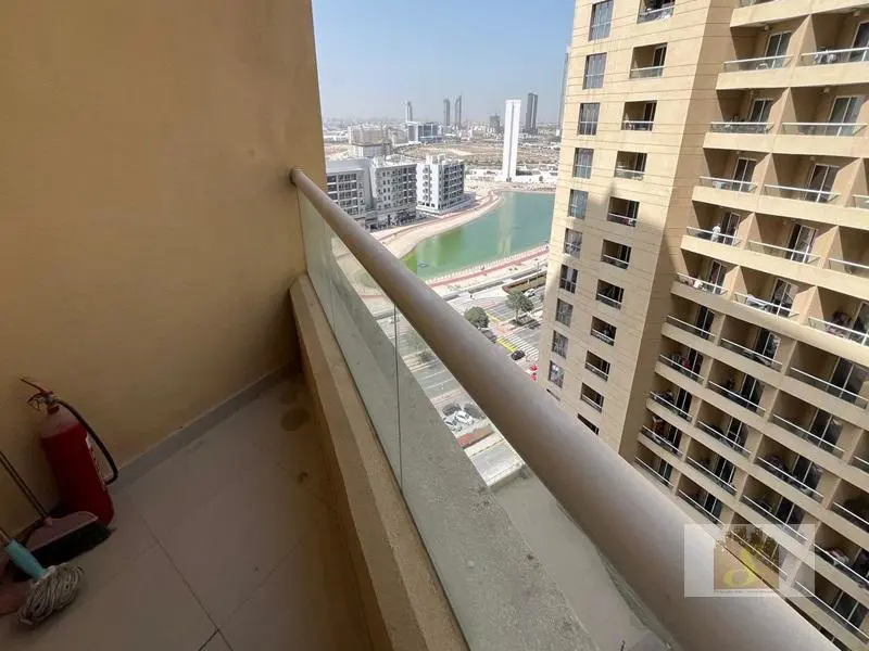 studio-available-now-lakeside-b-dpc.webp