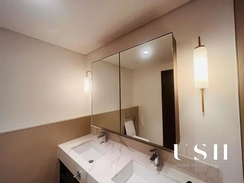 vacant-well-maintained-2-bedroom-blvd-view.webp