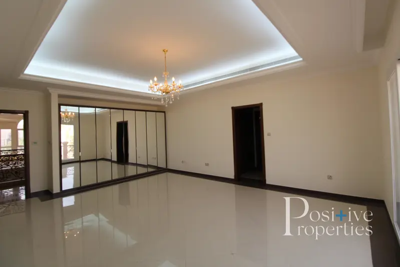 well-maintained-villa-amazing-storage-space-motivated-landlord.webp